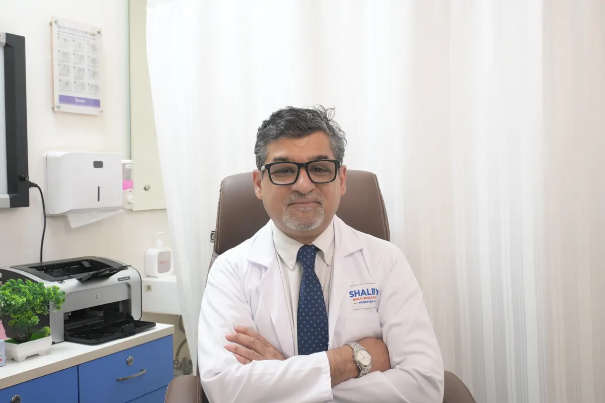 Dr. Vikram Barua Kaushik, Urologist and Robotic Surgeon at Urowellness Clinic
